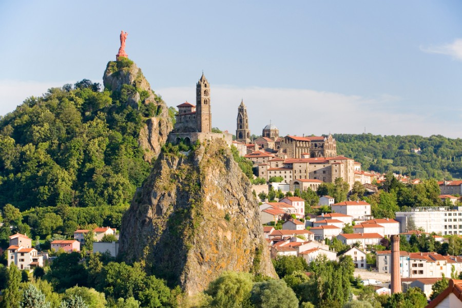 Les sites et les monuments d'Auvergne